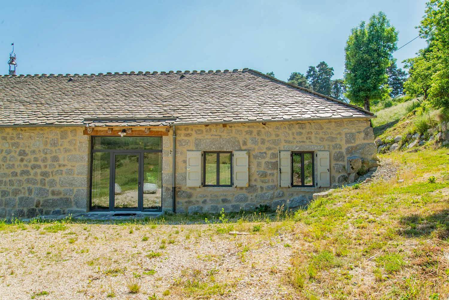 Gite De La Grange - Domaine De Coulagnettes Serverette エクステリア 写真