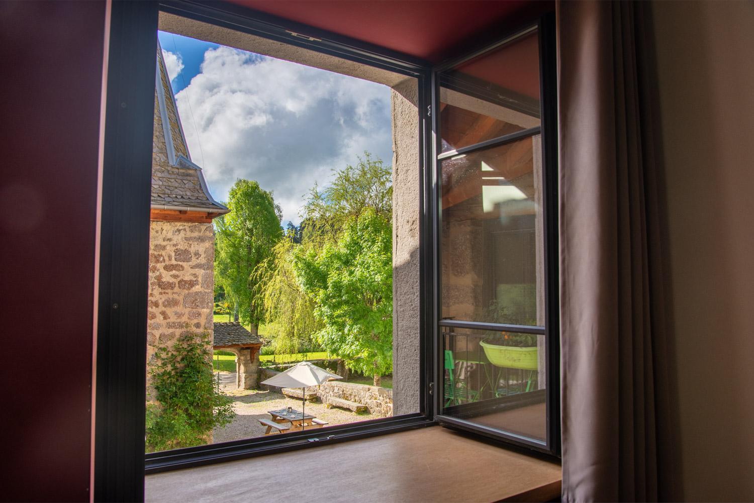 Gite De La Grange - Domaine De Coulagnettes Serverette エクステリア 写真